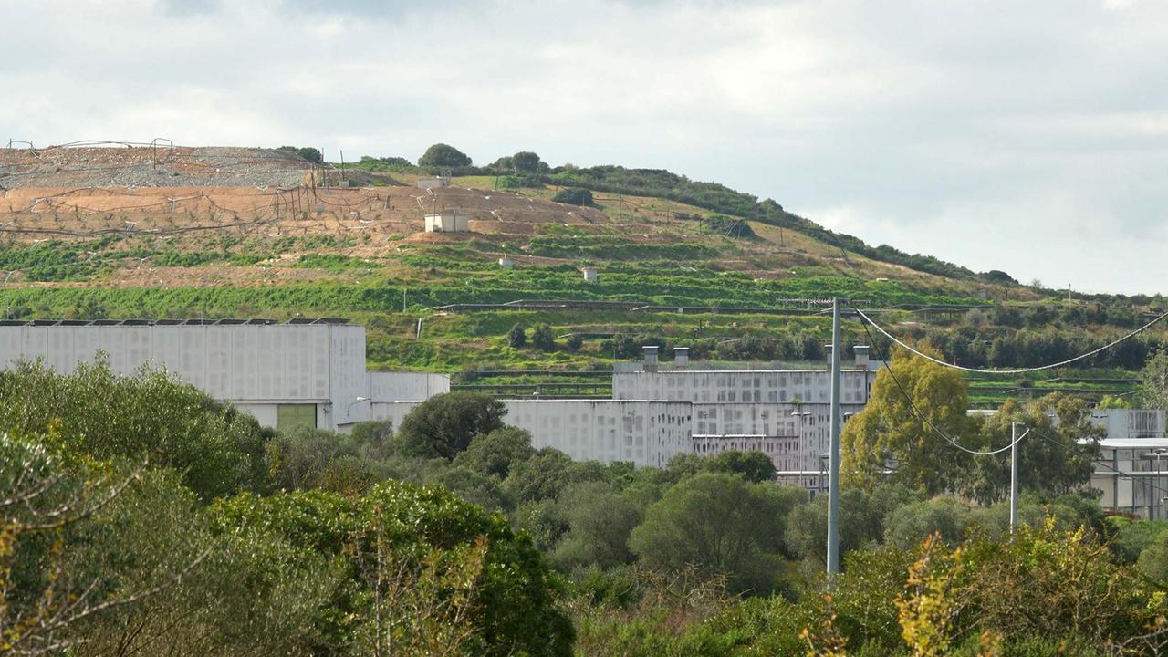 Olbia, migliaia di metri cubi di rifiuti: la discarica sarà sopraelevata