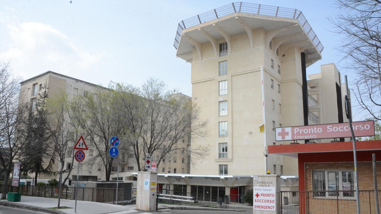 Momenti di tensione al Pronto soccorso di Sassari: detenuto aggredisce medici e agenti penitenziari – Che cosa sappiamo