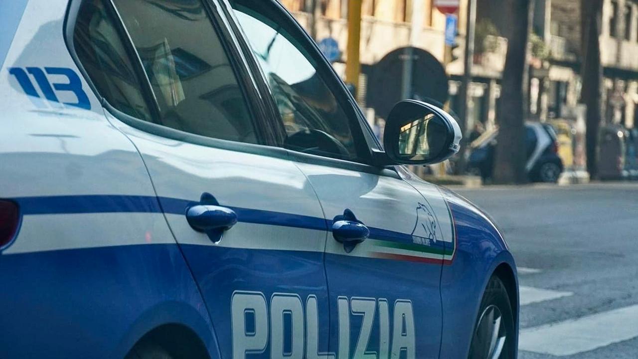 Firenze, minaccia di morte il suocero e di incendiare casa: arrestato 43enne