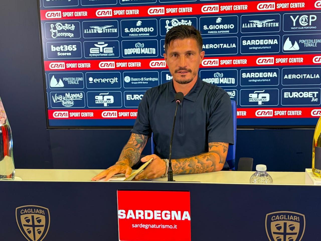 Cagliari Parma, Esposito prepara la squadra: «Trepy sarebbe stato titolare, vissuti momenti terribili»