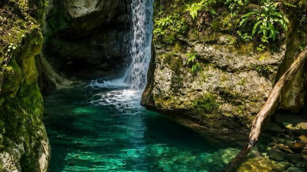 Cascate di Malbacco e Pozzo della Madonna: il paradiso naturale della Versilia<br>