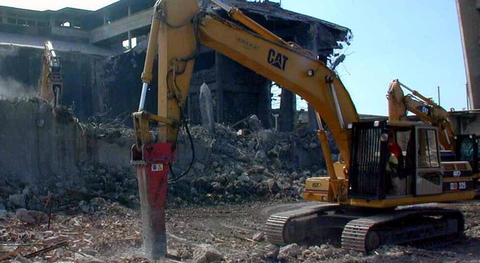 Farmoplant, 38 anni fa l’esplosione: bonifiche fatte al 2,6% dei terreni