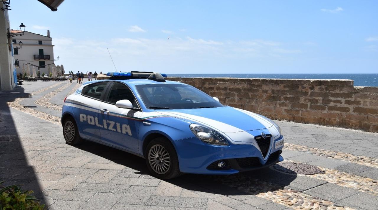 Alghero, minaccia il rivale con un fucile subacqueo: cosa è successo