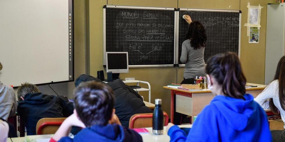 Scuola in Sardegna, 5.600 studenti in meno e un docente su quattro è precario