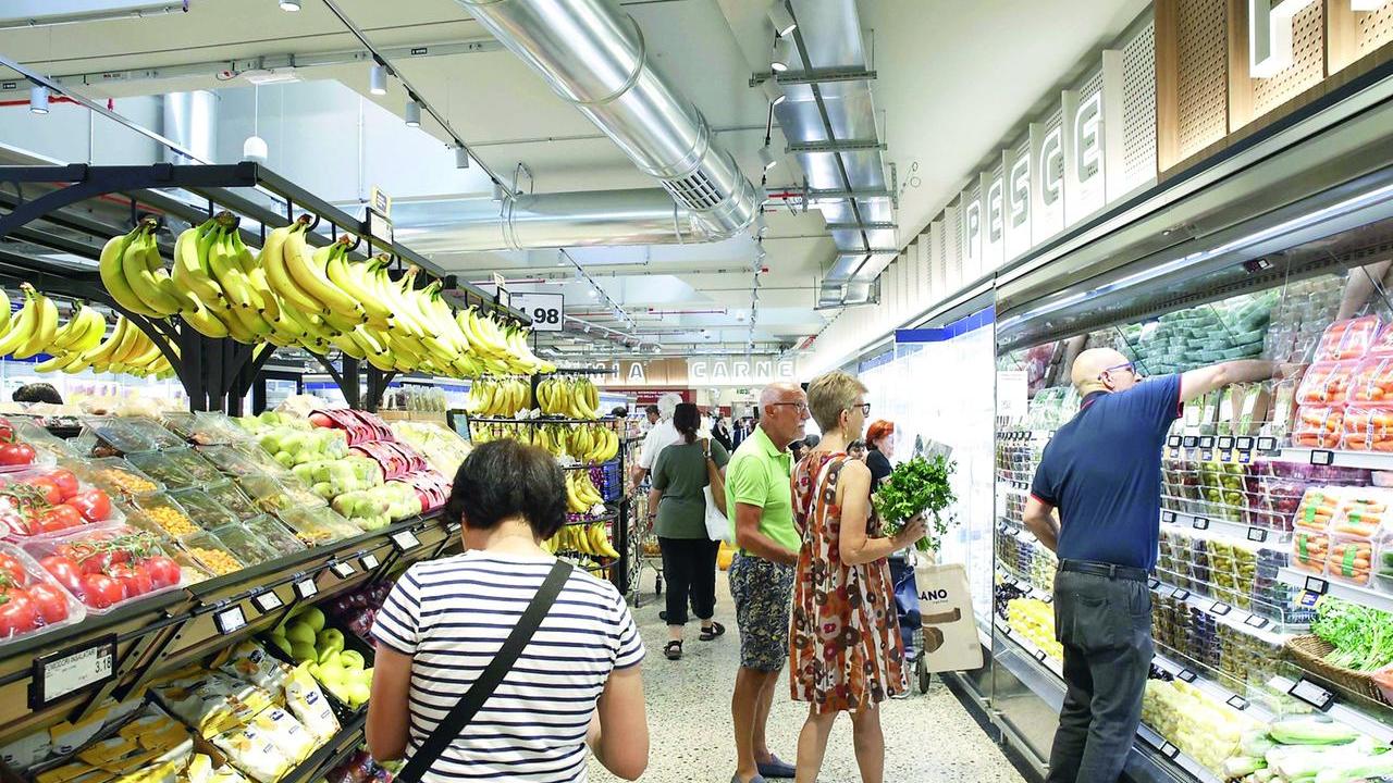 Carrello della spesa, nell’isola volano i prezzi: sono tra i più alti d’Italia