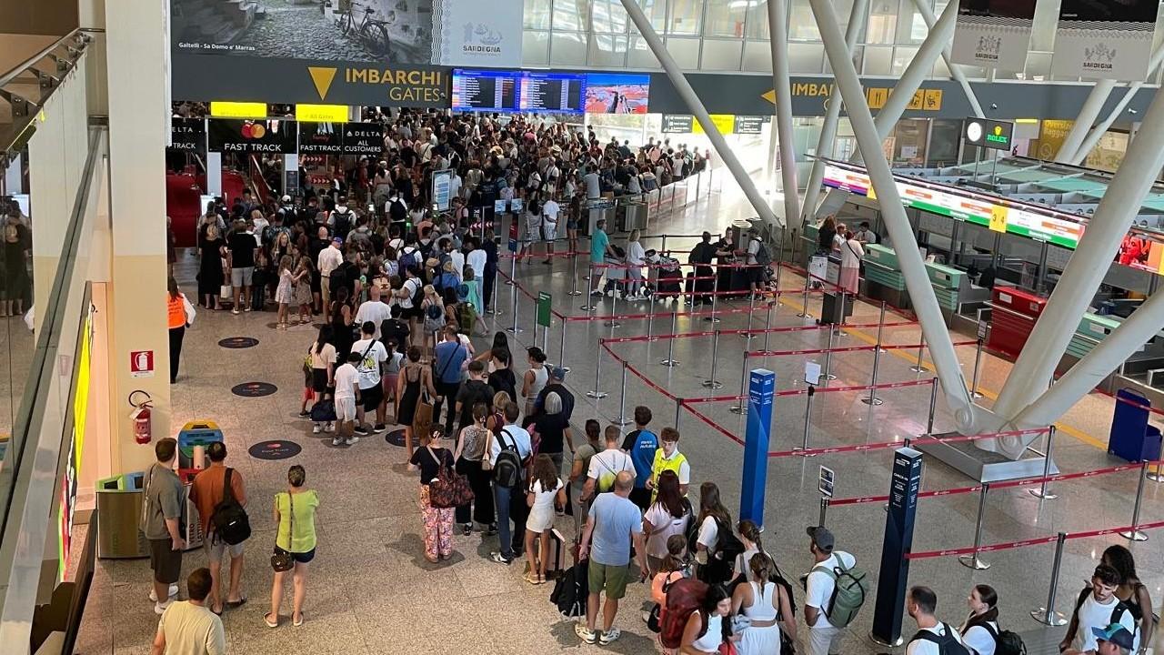 Olbia, l’aeroporto prende il volo e nei mesi estivi supera Elmas: tutti i dati