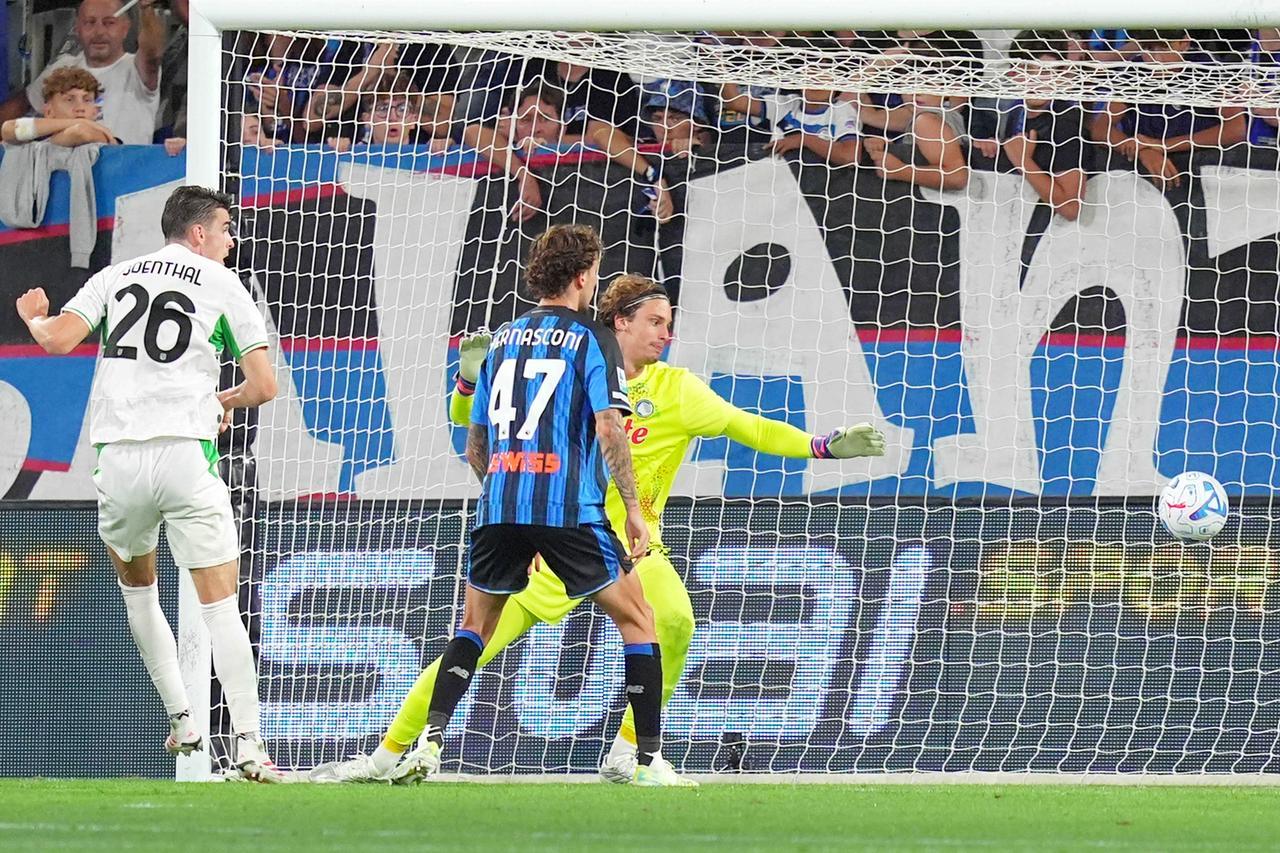 Sassuolo, sconfitta con beffa. Tiene testa all’Atalanta, poi cade nel momento migliore