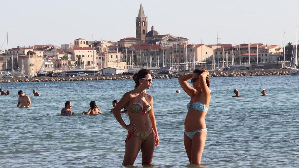 Tintarella autunnale sulle spiagge