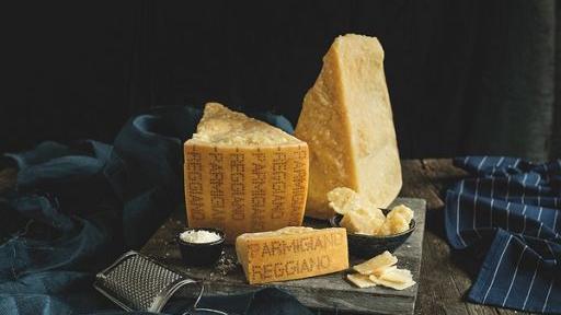 Furto da 6mila euro di Parmigiano Reggiano al Conad di Cadelbosco Sopra: denunciata una coppia