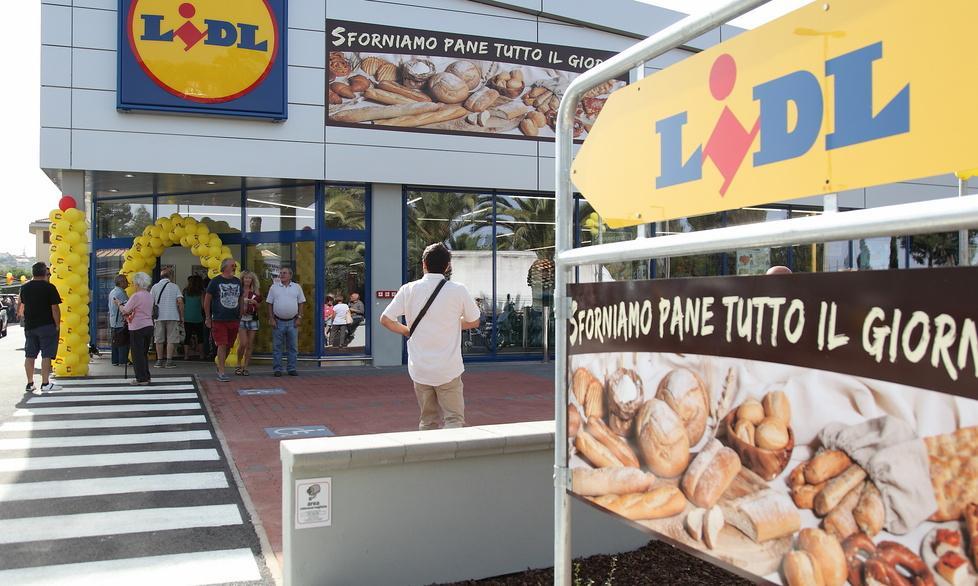 Il sindaco inaugura il market Lidl
