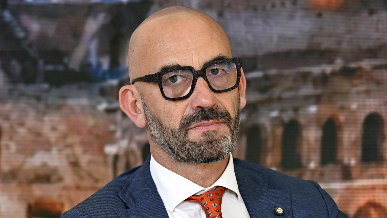 Matteo Bassetti: «In Sardegna c’è il rischio di un’epidemia, l’Asl controlli i bambini»