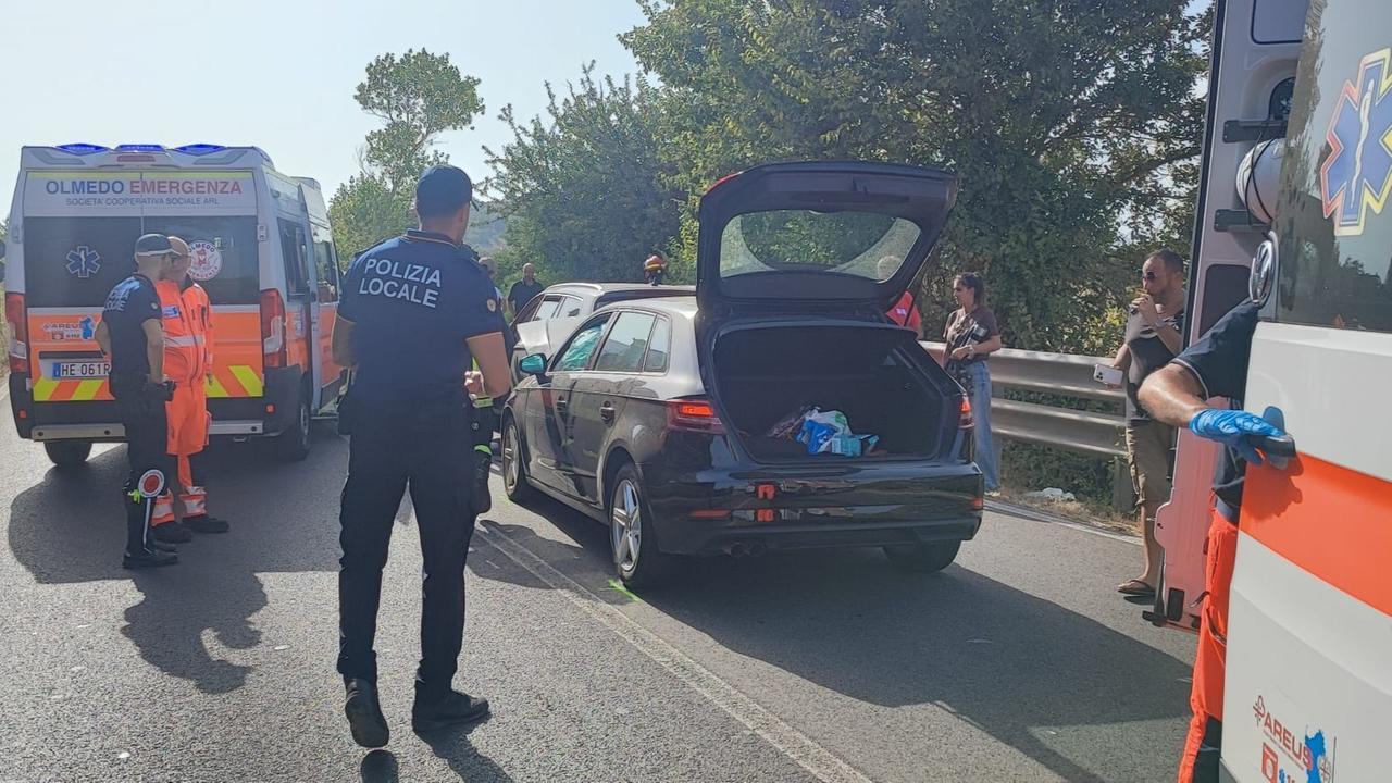 Alghero, violento tamponamento a catena: quattro auto coinvolte, tre persone ferite