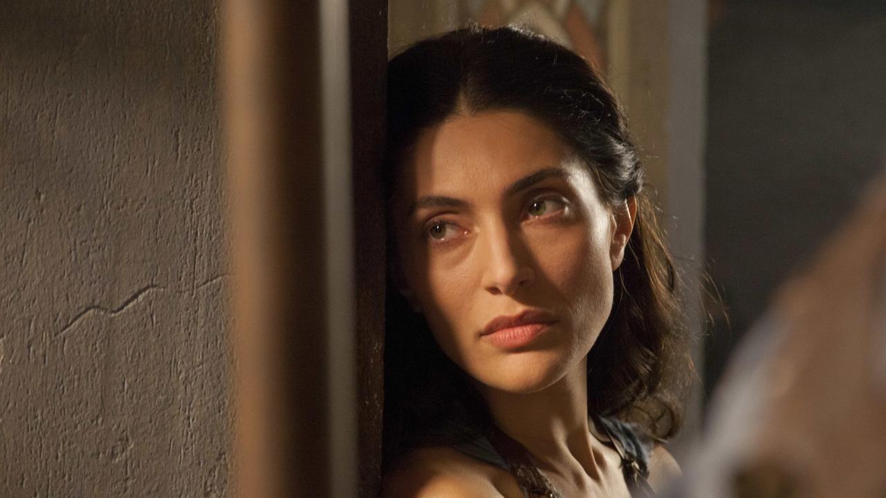 Caterina Murino: «Medea è un faro sugli infanticidi: la colpa non è solo delle madri»