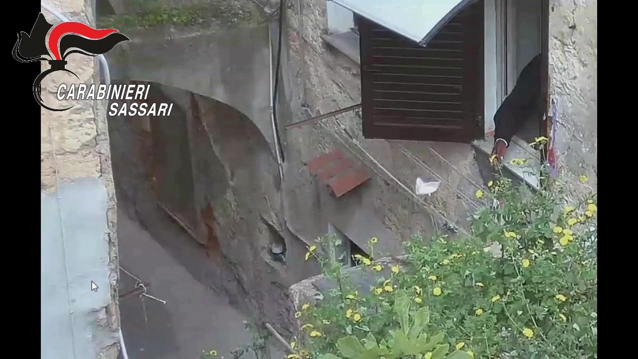 Sassari, vendute dosi di droga per un milione di euro: 16 arresti nel maxi blitz