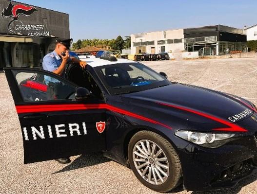 Sant’Agostino, offende e pedina la barista: scatta il divieto di avvicinamento