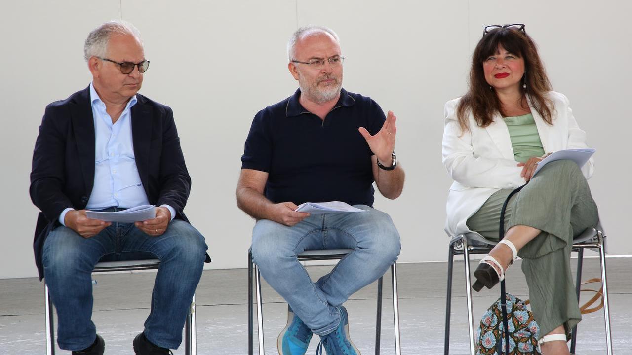 Festa dell’Unità al via: 19 serate, 5 ristoranti e 22 dibattiti. Stasera il confronto tra i sindaci della Via Emilia