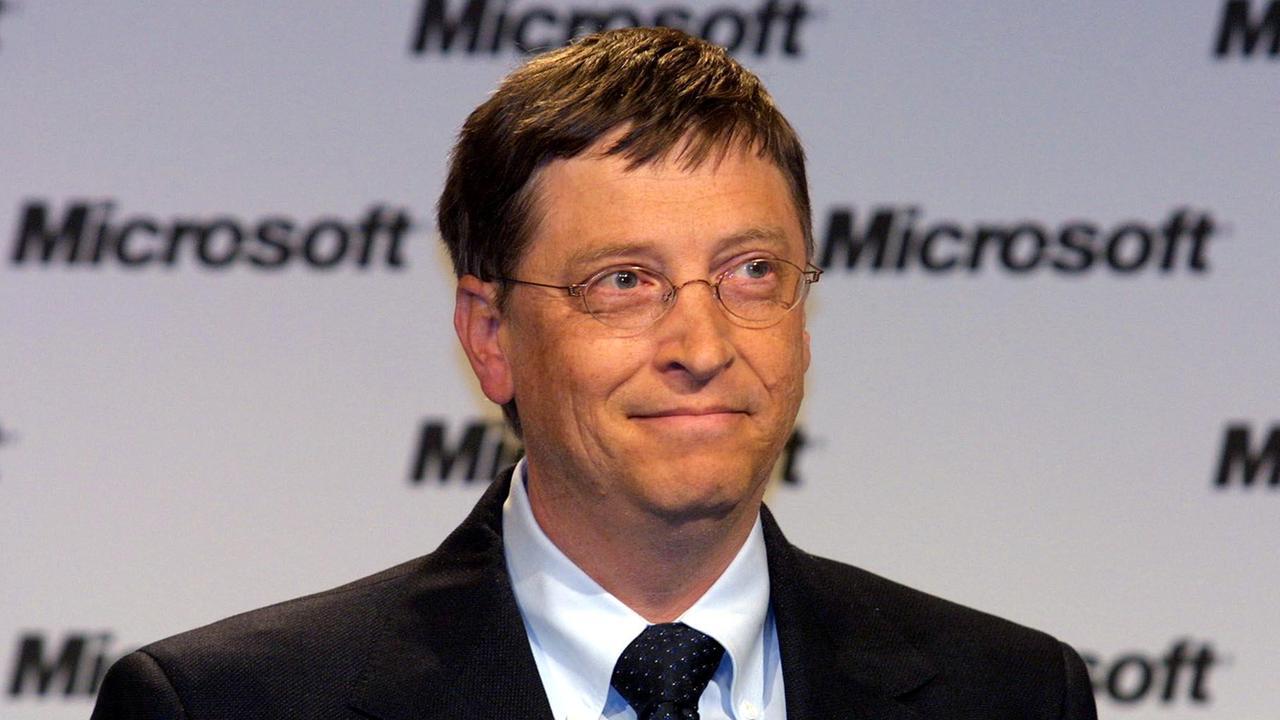 MICROSOFT: UE\, NEGOZIATI FALLITI, CONDANNA MERCOLEDI'
20040318 - ECO - BRUXELLES - MICROSOFT: UE\, NEGOZIATI FALLITI, CONDANNA MERCOLEDI' - Una recente immagine del fondatore di Microsoft Bill Gates. I negoziati tra Microsoft e l'antitrust europeo per evitare la condanna del colosso statunitense per abuso di posizione dominante sono falliti definitivamente. Mercoledi' prossimo la Commissione adottera' i relativi provvedimenti. ARCHIVIO ANSA / DAN LEVINE / KLD