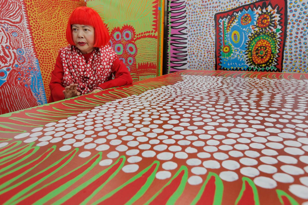 
	Yayoi Kusama nel suo studio a Tokyo

