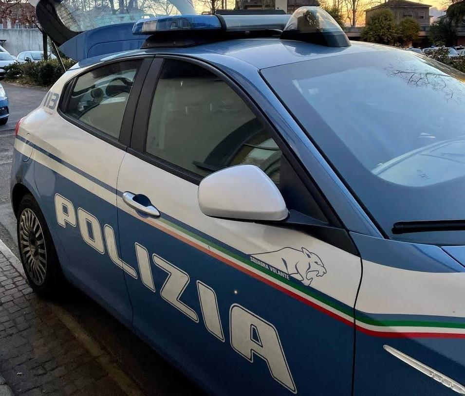 Prima rubano un cellulare, poi tentano l’estorsione per restituirlo: arrestati