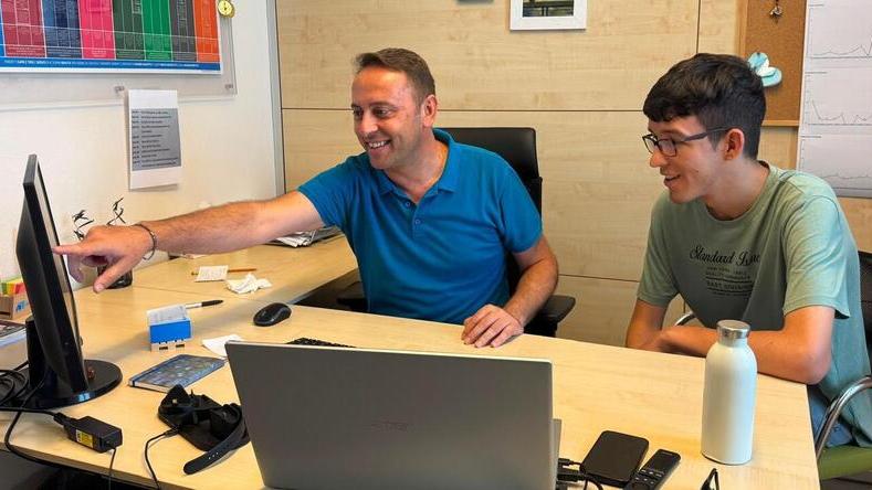 Francesco dal laboratorio Do-Mani a un lavoro stabile: «Per il suo inserimento un progetto di inclusione vera»