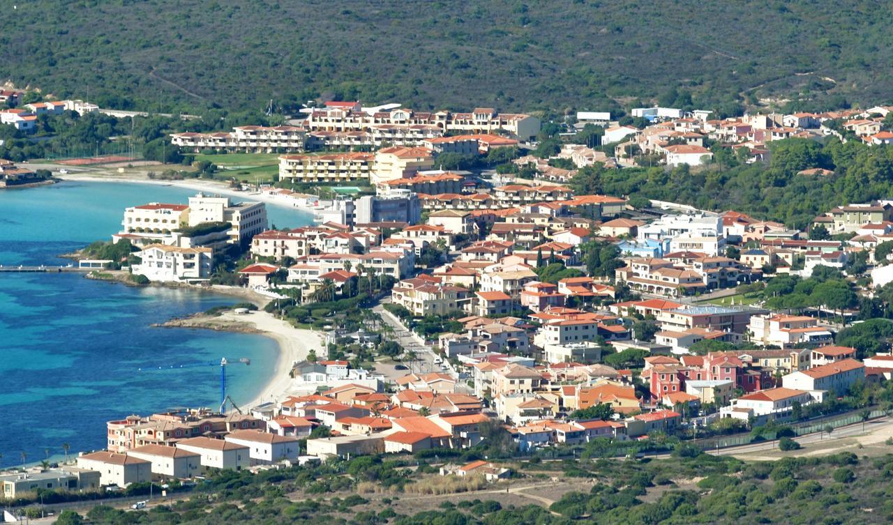 Golfo Aranci, nuovo asfalto e attraversamenti rialzati: il Comune migliora le strade del paese