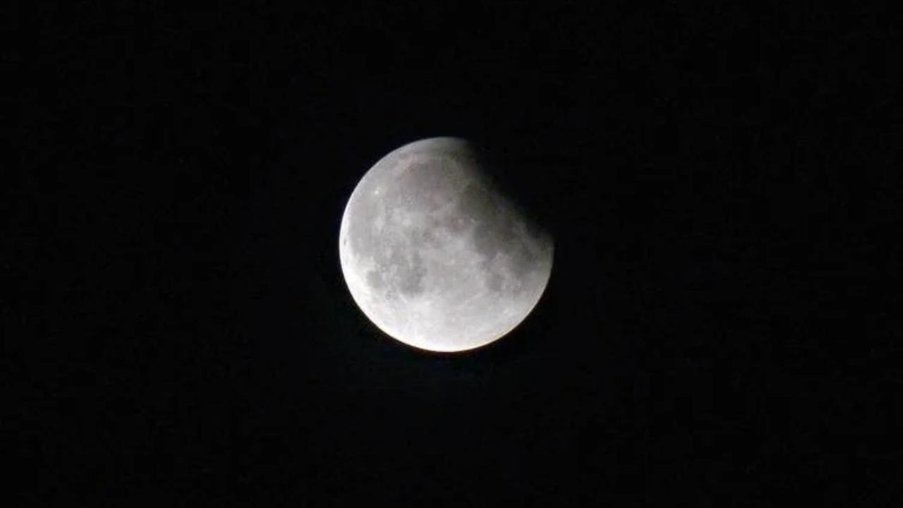 Un'eclissi di Luna: l'appuntamento torna stanotte