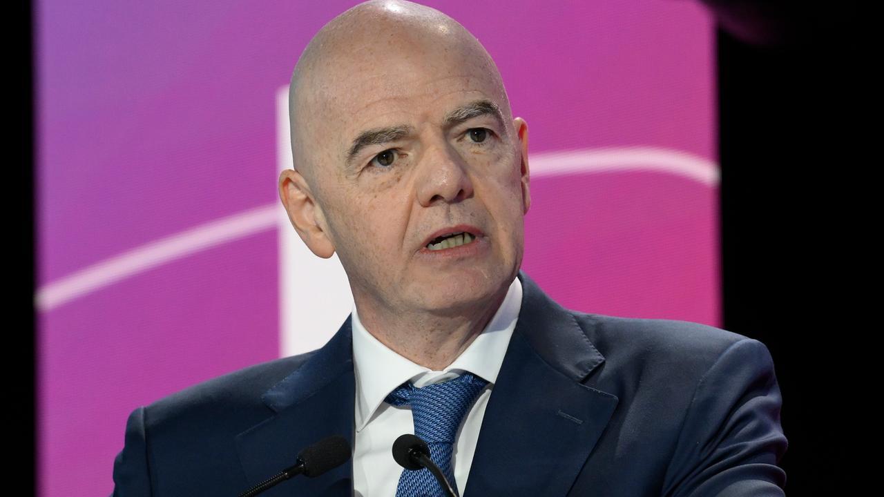 Terremoto nel calcio mondiale: la Uefa prepara denuncia penale contro Gianni Infantino