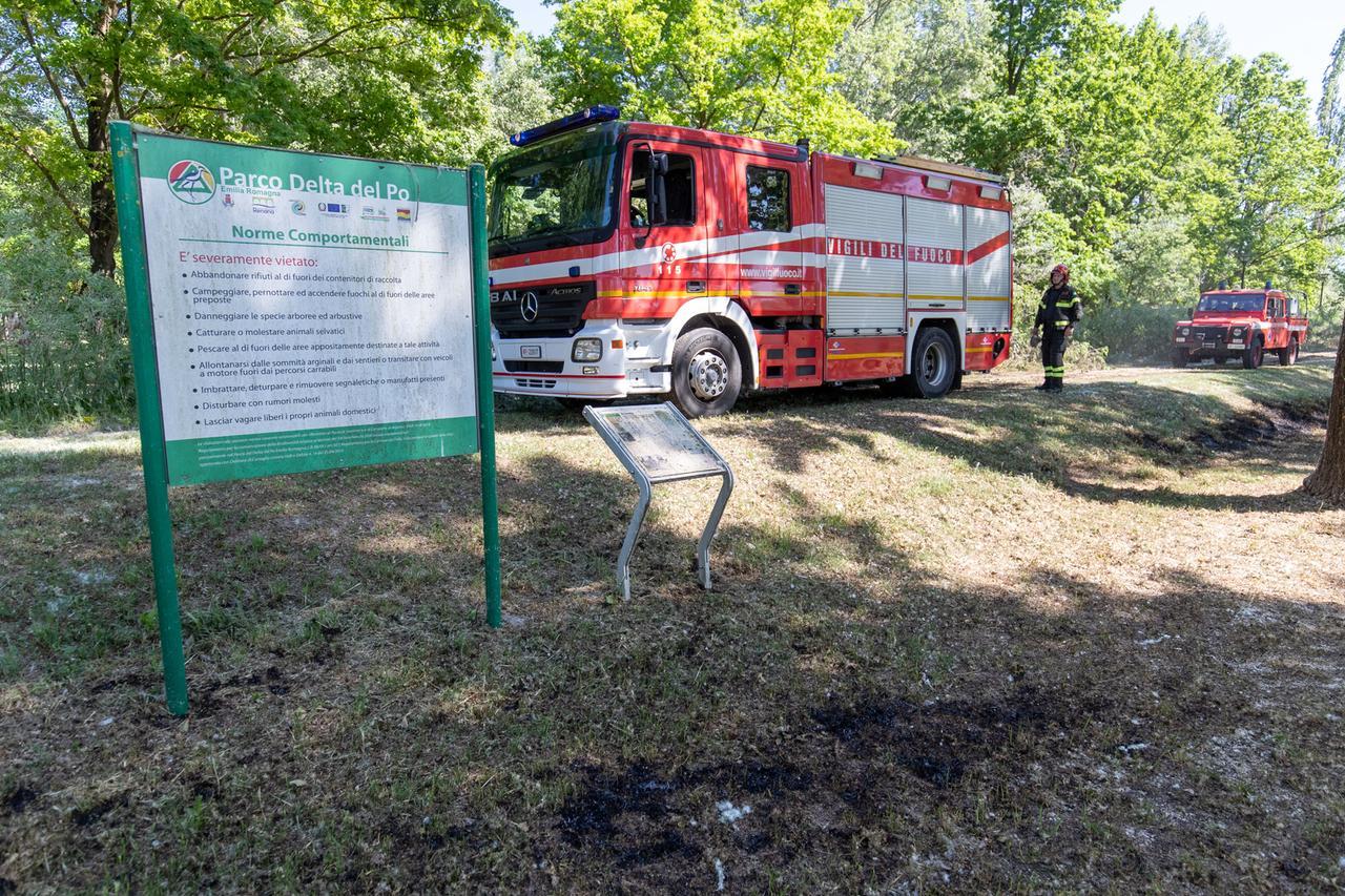 Argenta, la lavatrice prende fuoco in casa: tre persone intossicate