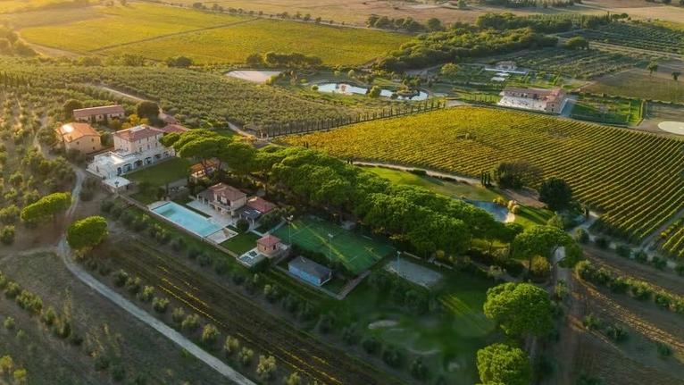 Maremma, la tenuta che fu dell’oligarca russo è in vendita per 28 milioni