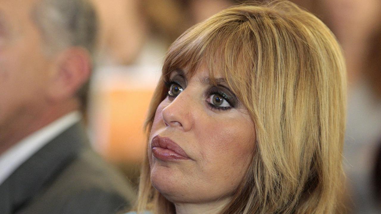 Uomini e Donne, Maria De Filippi annuncia il nome della nuova opinionista – Ecco chi è