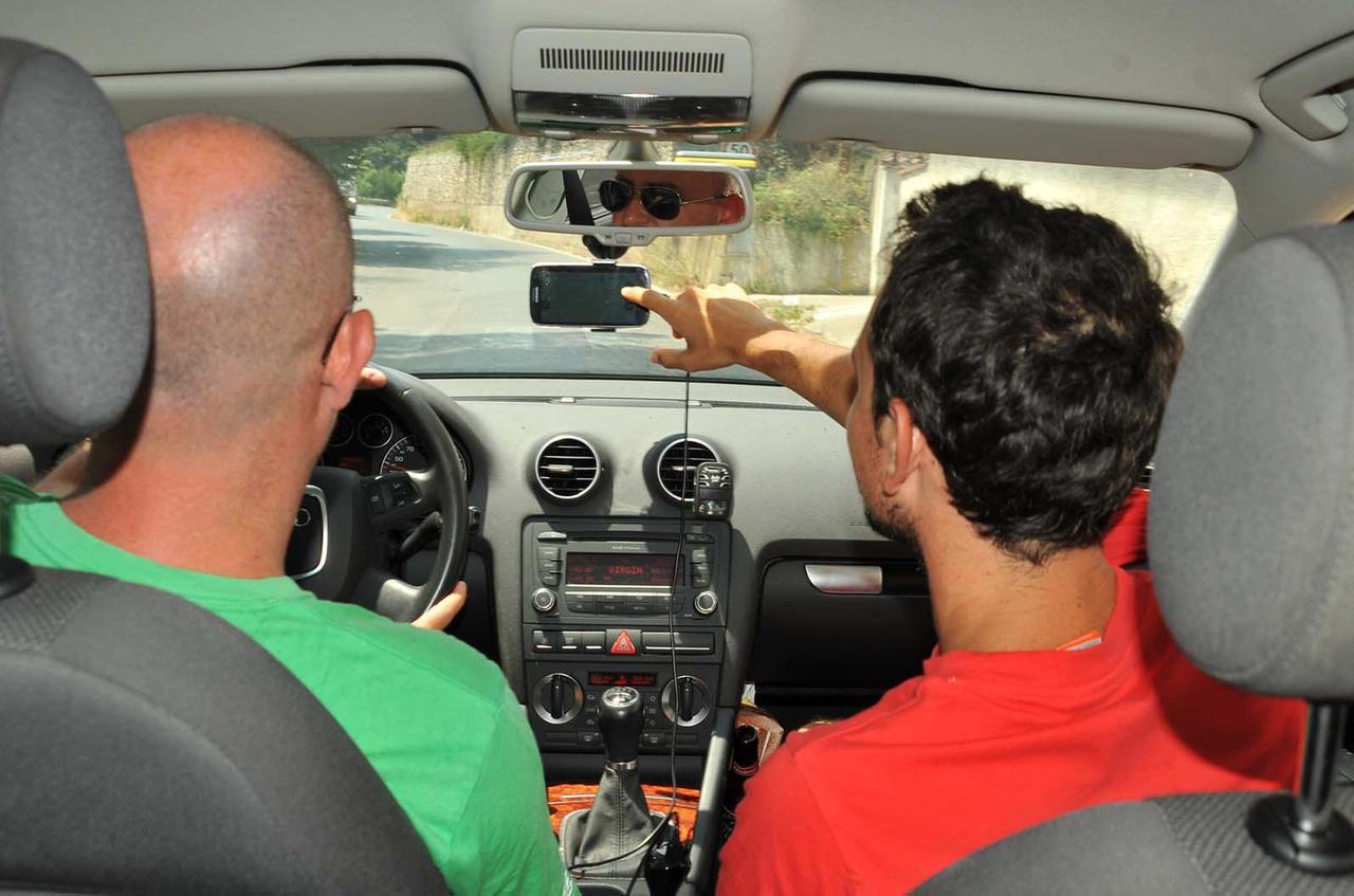 
	Con il car pooling si condivide un viaggio in auto

