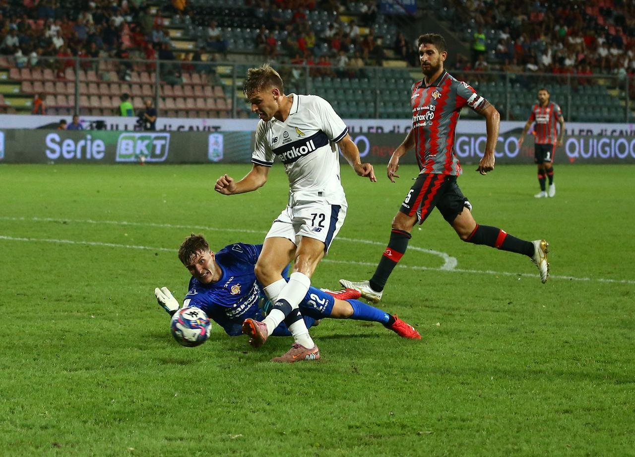 Il Modena sbanca Cremona e vola in testa alla classifica