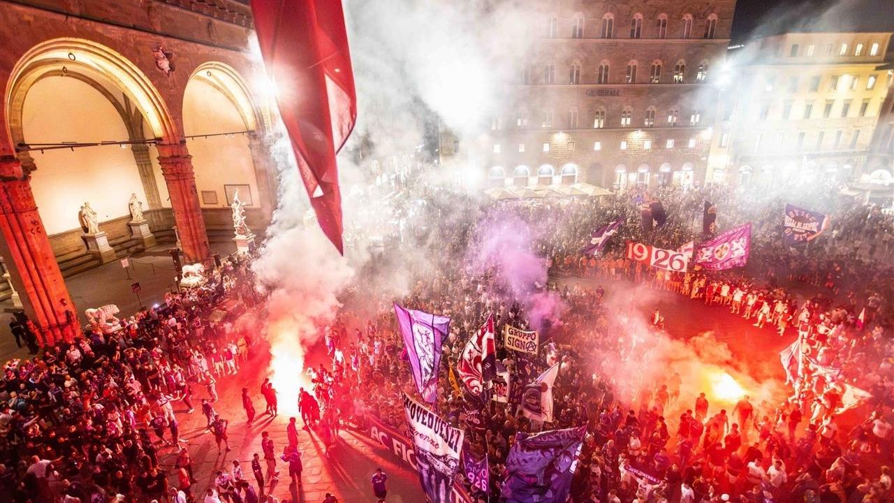 Fiorentina, è un giorno speciale: il Frosinone, poi la grande festa al Franchi – Orari, programma e dettagli dello show per il centenario viola