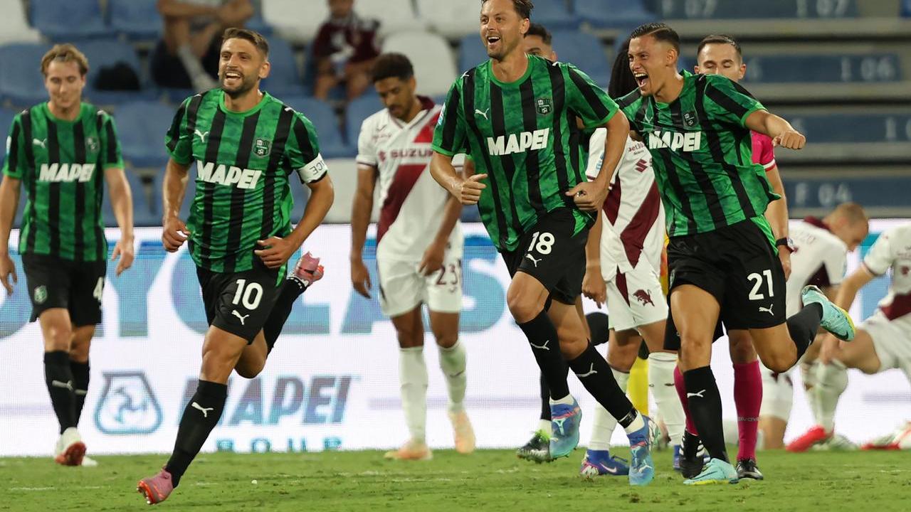 L'esultanza di Berardi dopo il gol al Torino
