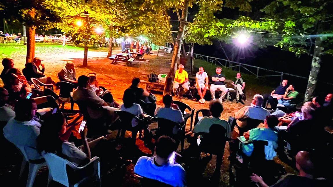 Un incontro dei Cantieri democratici alla ex Cava di Bacchereto (Carmignano)