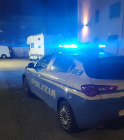 Reggio Emilia, urla e paura in via Veneri: «Qualcuno in strada ha una pistola»