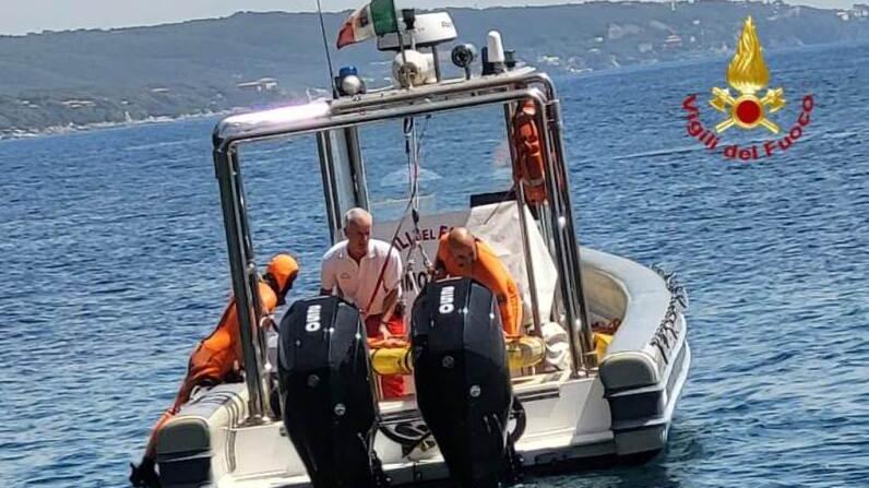 Un mezzo dei vigili del fuoco (foto d’archivio)