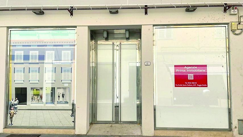 Centro storico, sulla via Emilia un negozio vuoto ogni 30 metri