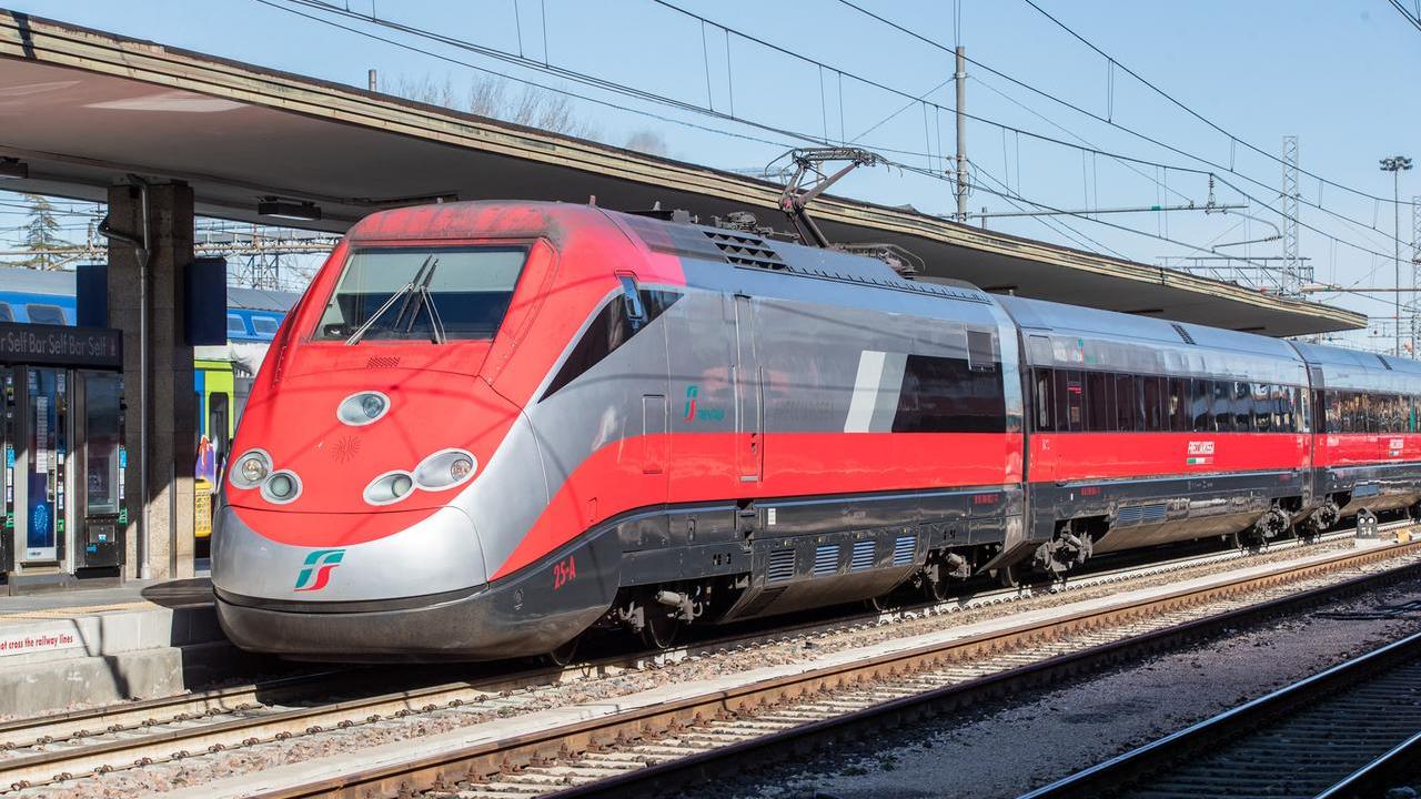 Anche i Frecciarossa potrebbero subire modifiche di percorso (foto d'archivio)
