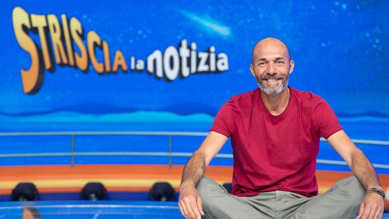 Sconosciuto entra in casa di Max Laudadio, l’inviato di Striscia aggredito e ferito