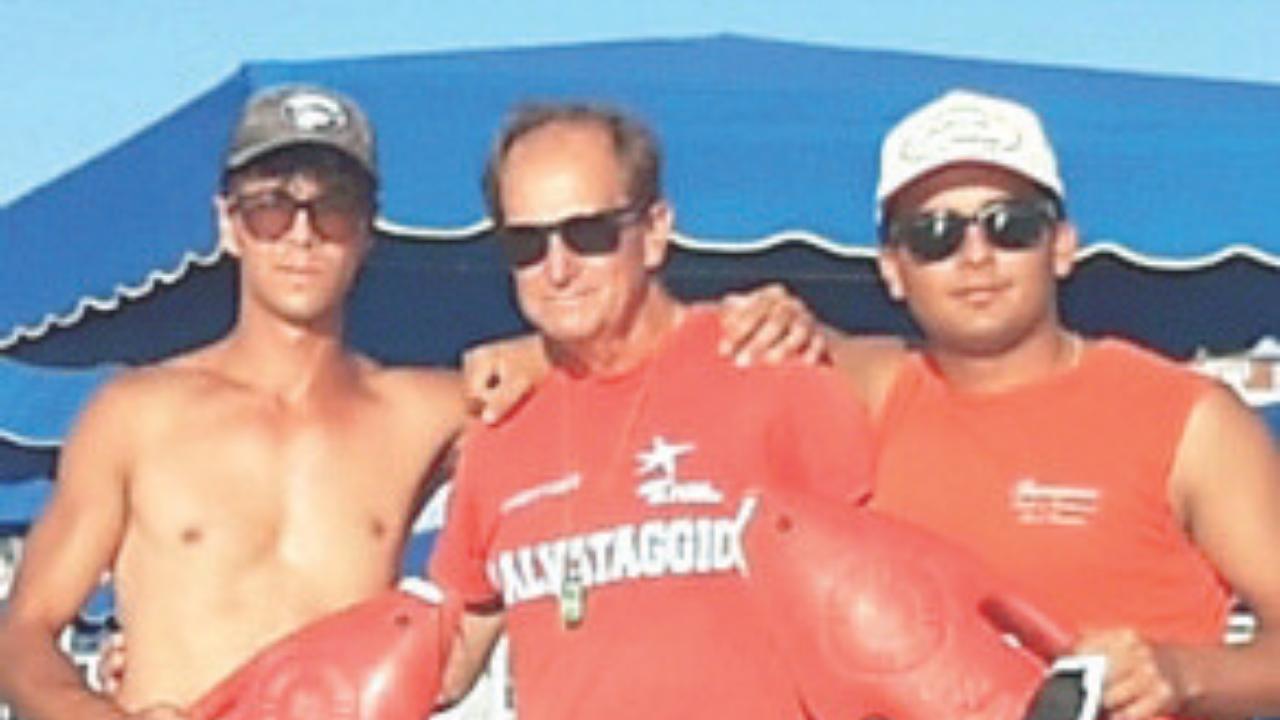 Lido di Camaiore, in quattro rischiano di annegare: salvati dall’intervento dei bagnini