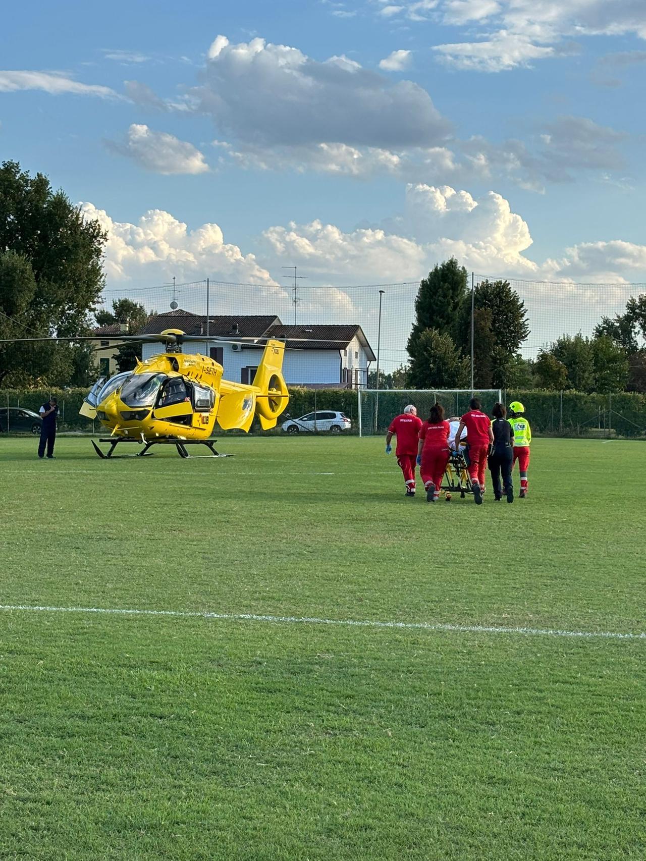 Bimbo di un anno ingerisce acetone: soccorso in elicottero