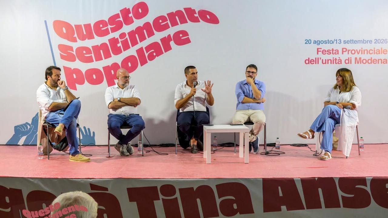 La serata con Mezzetti, de Pascale e Paradisi alla Festa dell'Unità