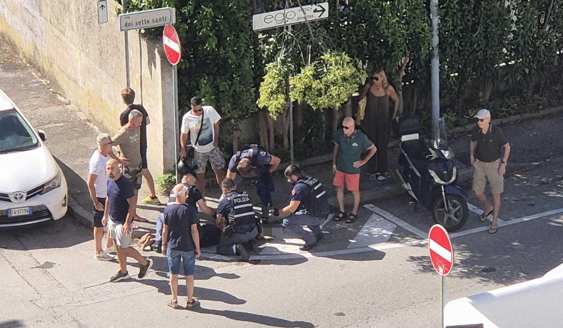 Il momento dell'arresto di Ayoub Banna