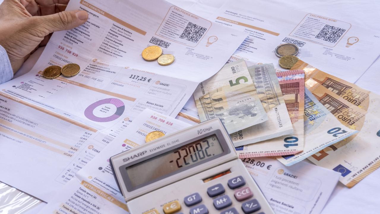 Gas, ad agosto bollette in aumento del 6,9%: ecco chi sarà colpito dalla stangata estiva