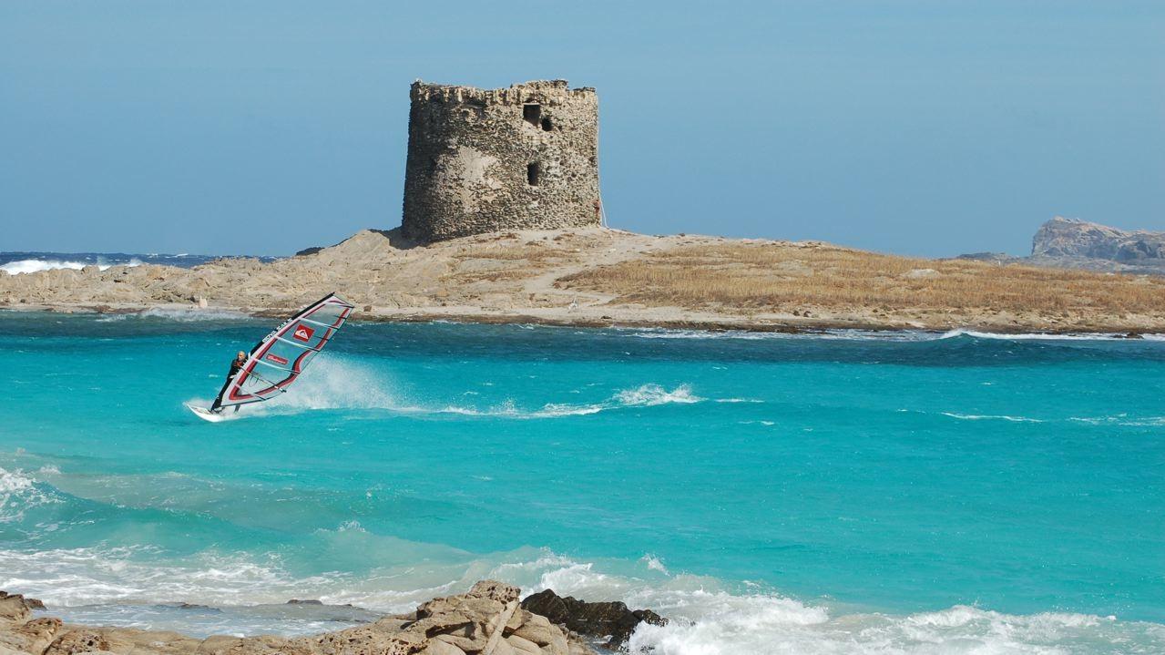 Torri costiere della Sardegna: quante sono, dove si trovano e quali rischiano di crollare