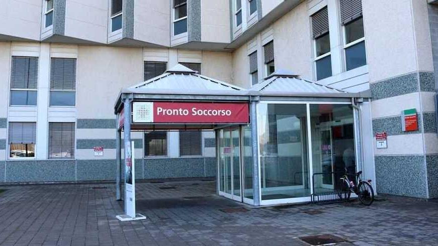 Prima il furto in centro, poi morsi e botte al personale del 118