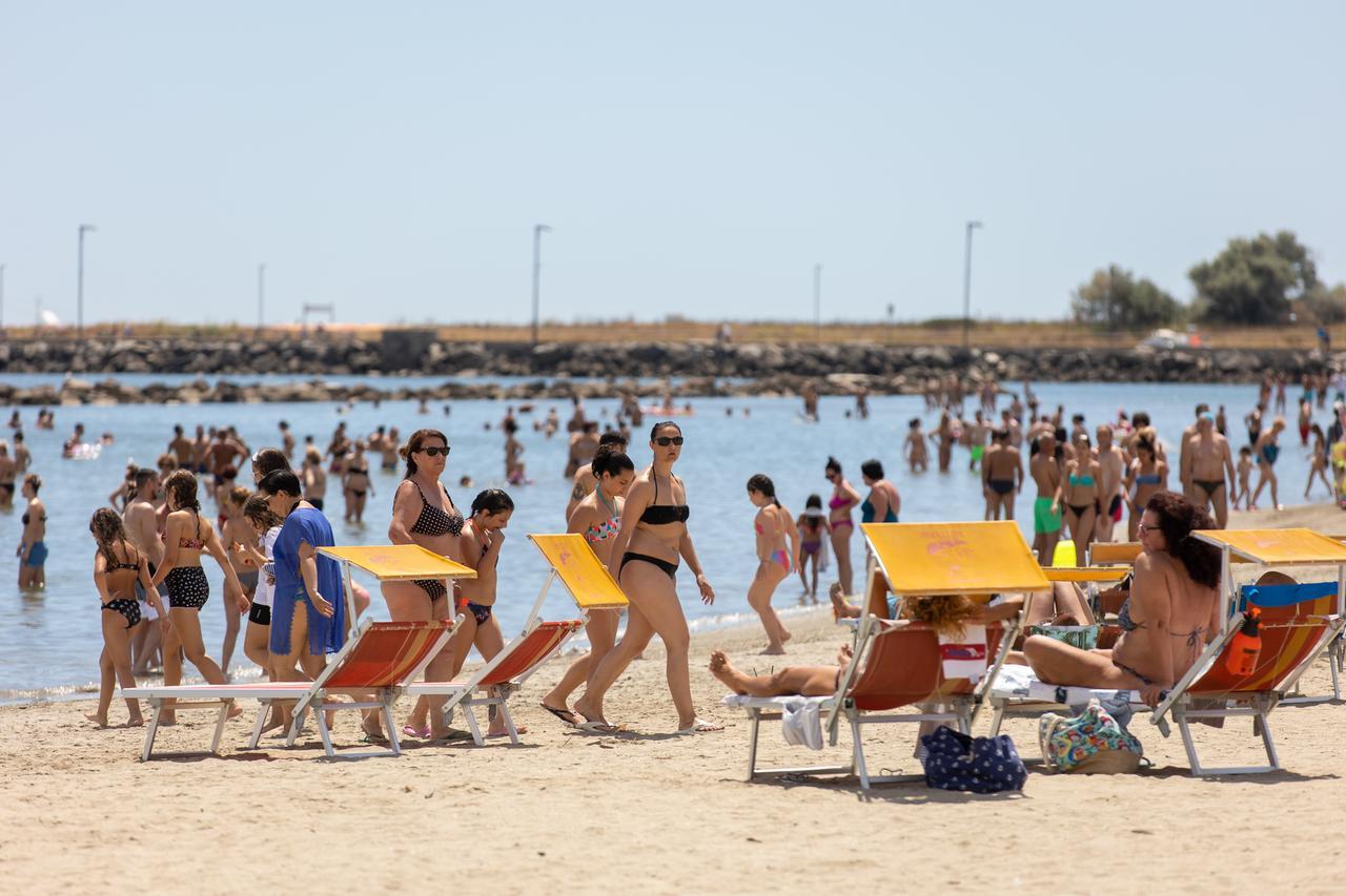 Lidi di Comacchio, cala il fatturato in settimana ma nel weekend si recupera
