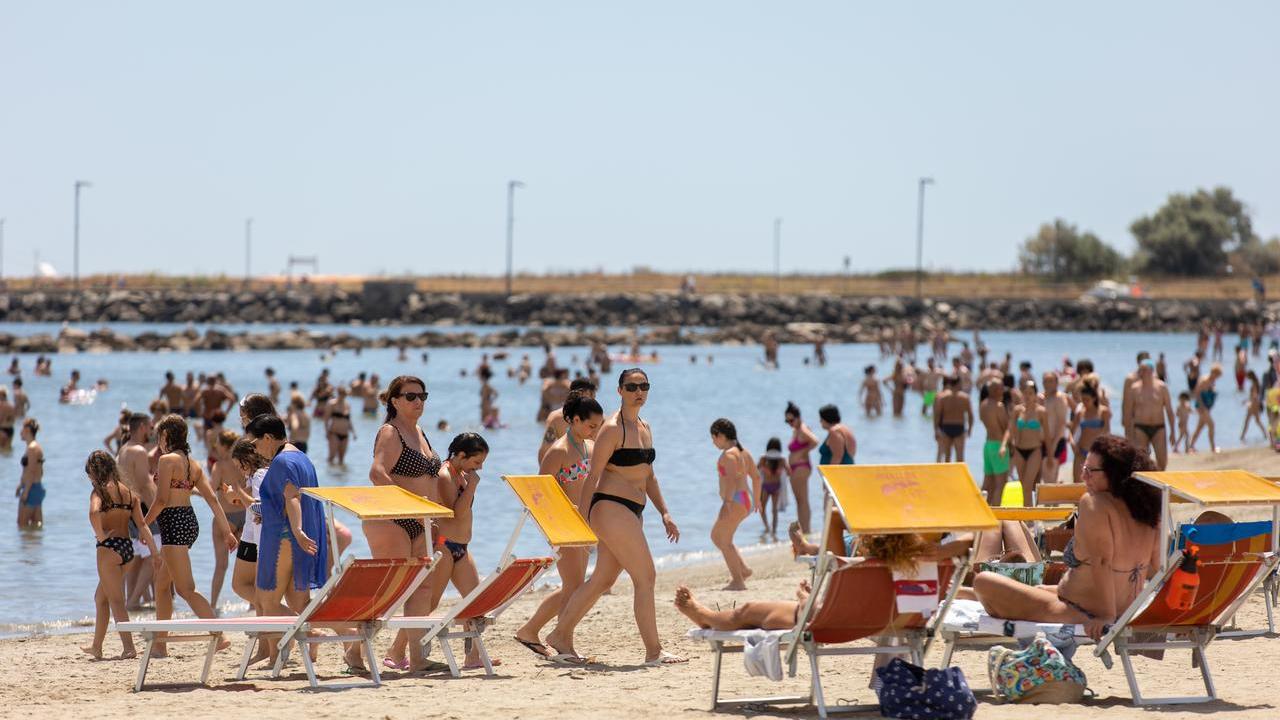 Lidi di Comacchio, cala il fatturato in settimana ma nel weekend si recupera