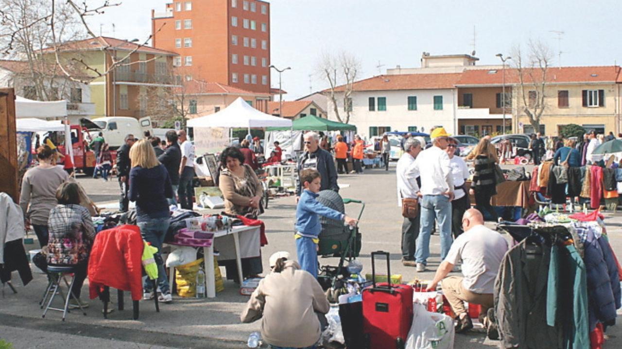 A Rosignano torna lo "Svuota soffitta"